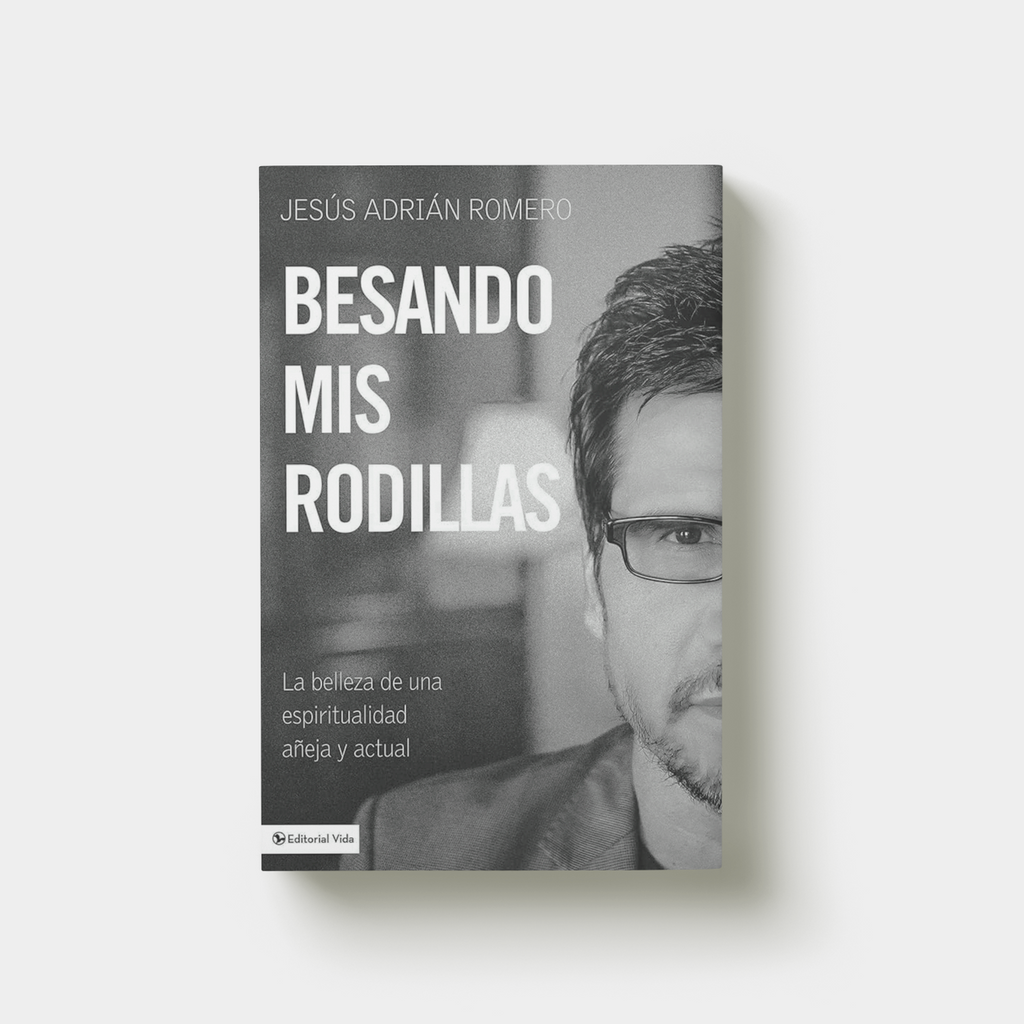 Libro "Besando Mis Rodillas"